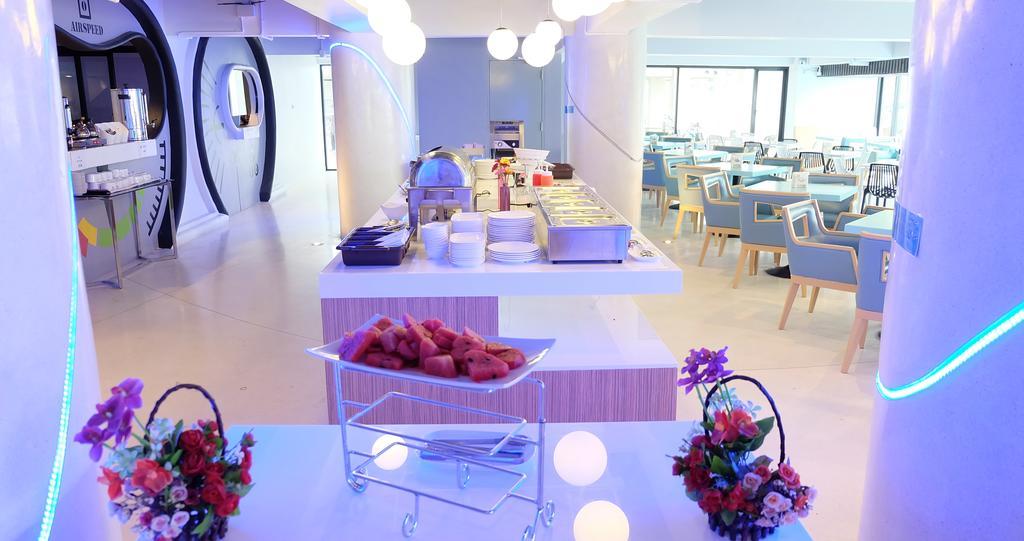 The Airy Residence Банкок Екстериор снимка